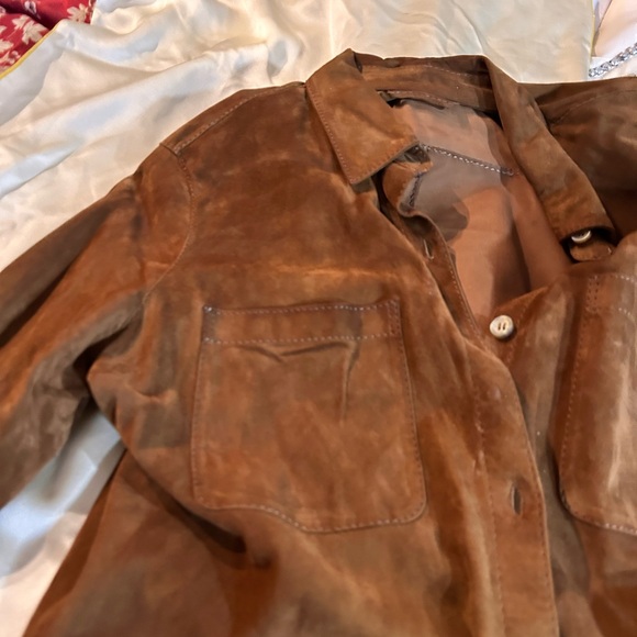 Gorgeous brown suede top. Perfect for Fall/winter.  Only worn once. - Picture 5 of 7